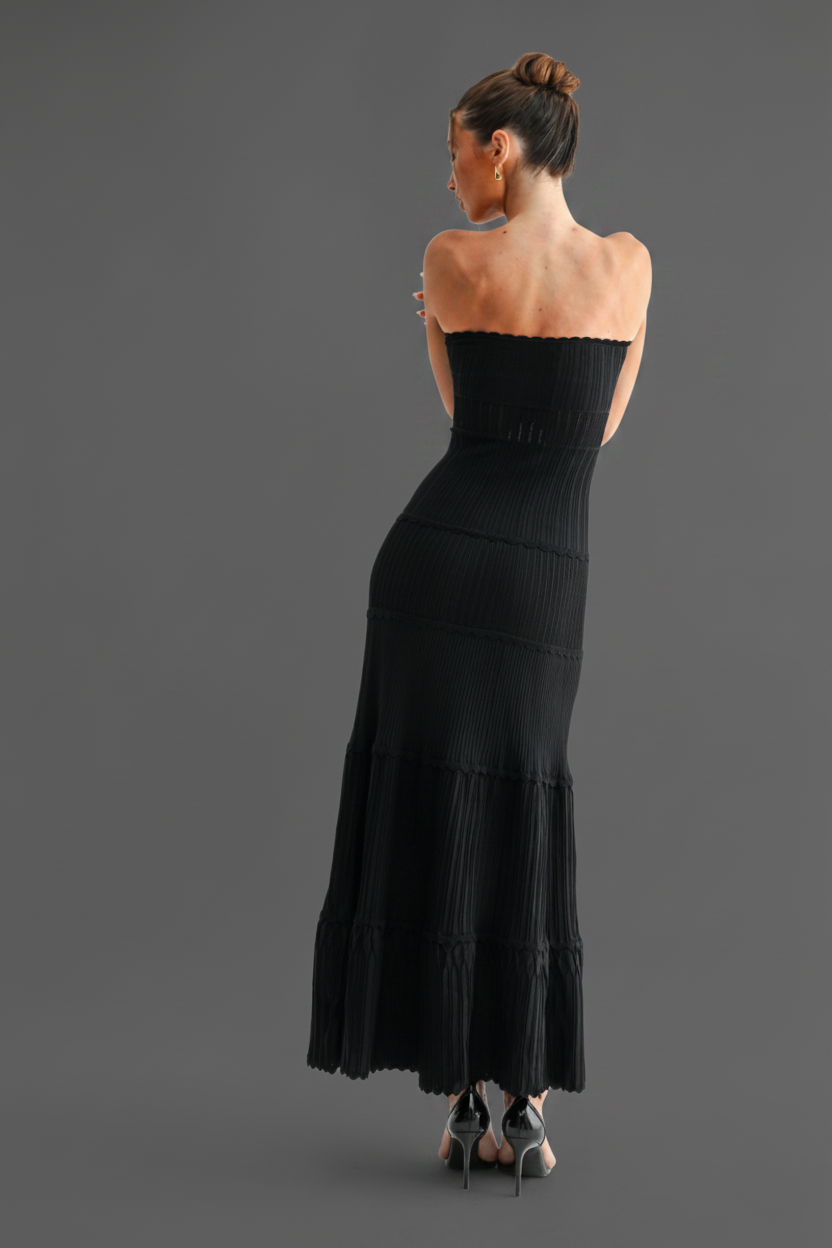 Scallop Trim Strapless Pleated Dress